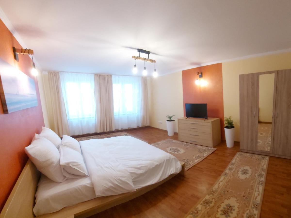 Willa Rhs Host Bystrzyca Zewnętrze zdjęcie